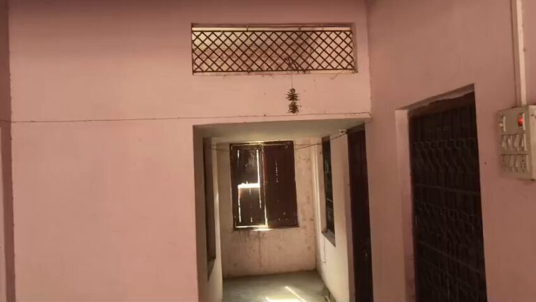 प्राइमरी के रंगबाज टीचर का कारनामा आया सामने