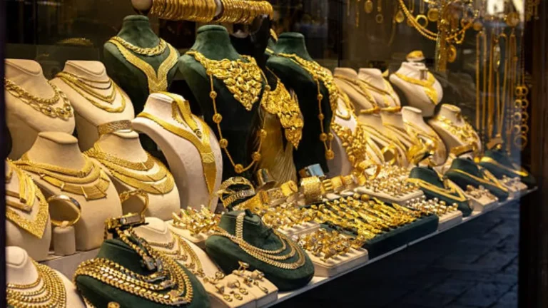 21 09 2025 gold silver 24055176